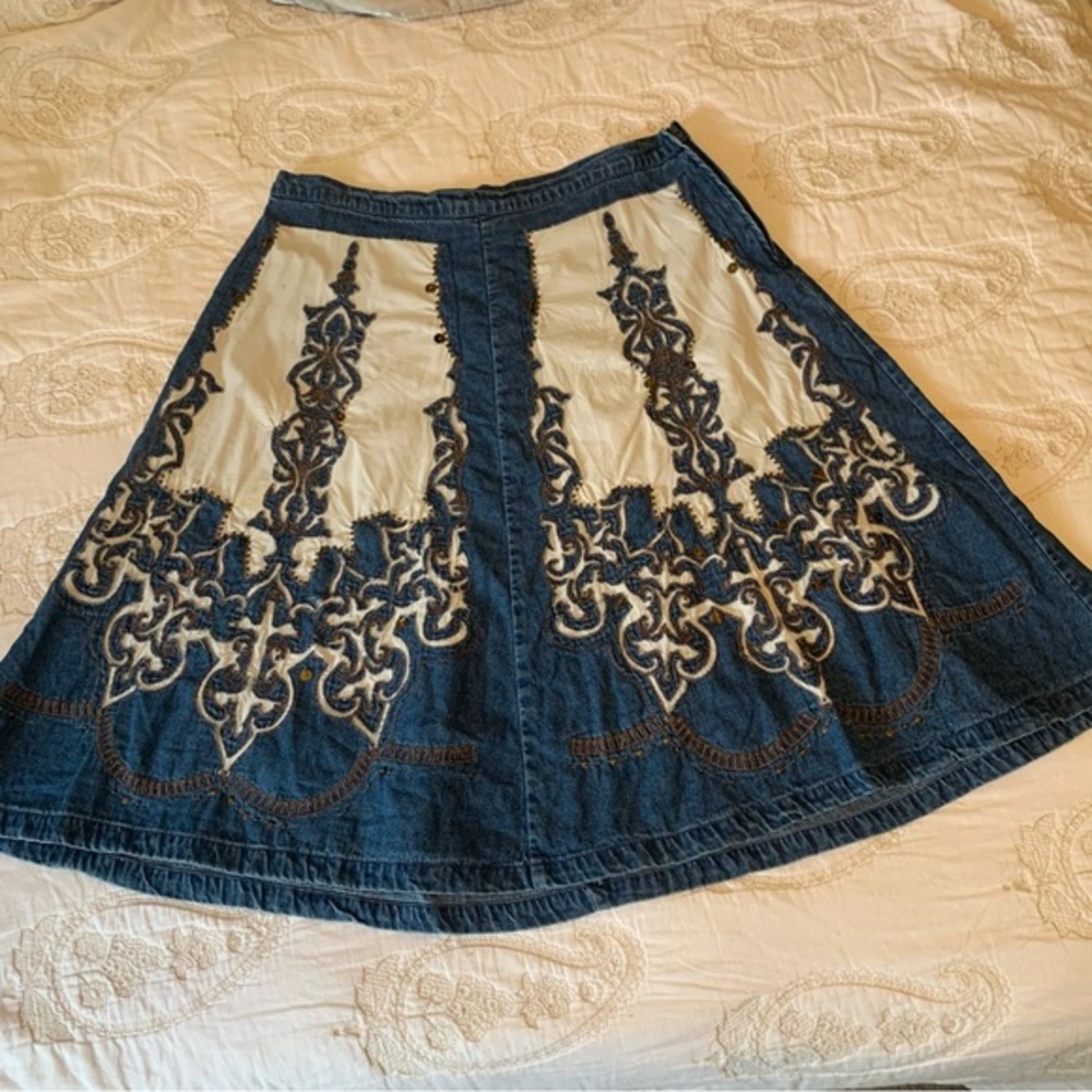 A-Line Embroidered Denim Skirt in Navy and Cream Ladies Sz L Boho Cottage